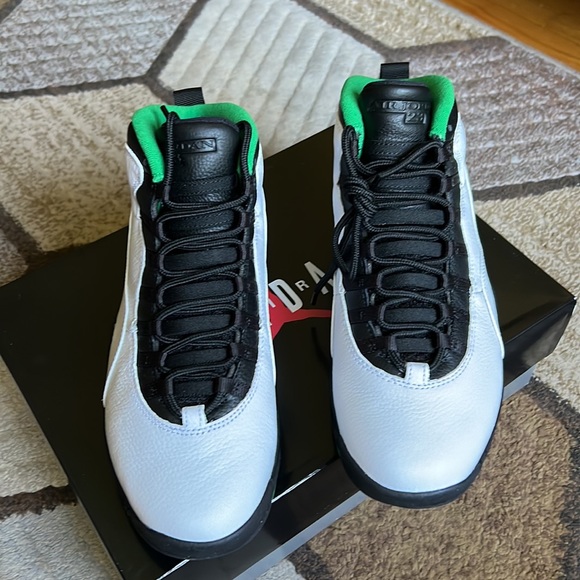 Air Jordan X “City Series” - Picture 2 of 6